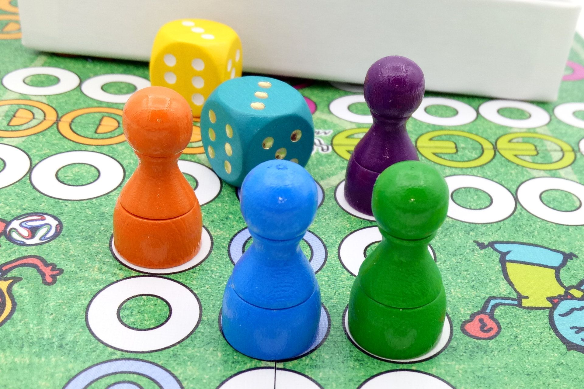 m-cke-spiele-mini-spiele-foul-pachisi-brettspiel-fu-ball image 2