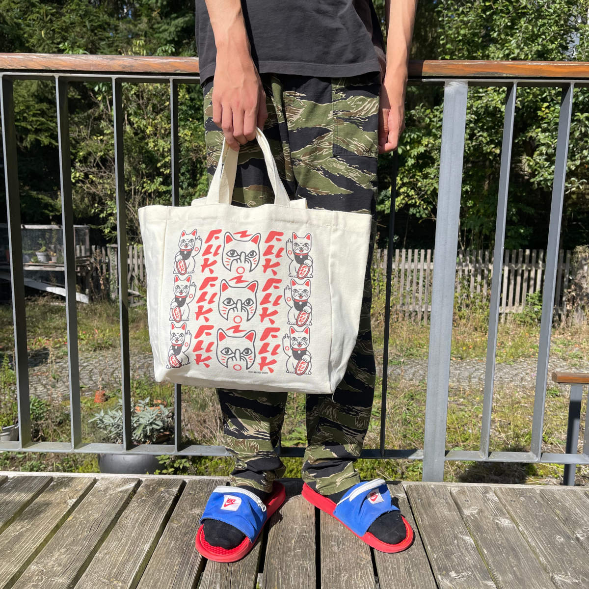 heldbergs-tote-bags-maneki-neko-stoffbeutel-32x33cm-fuck-you image 8