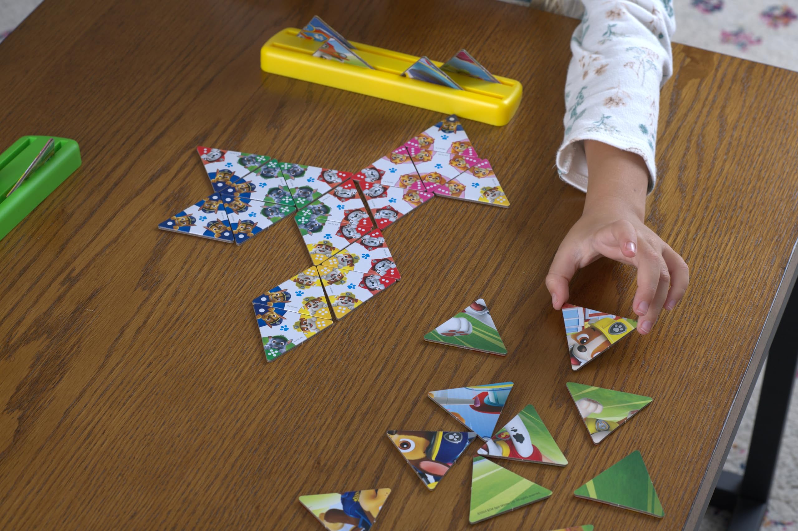 goliath-triominos-junior-paw-patrol-legespiel-2-4-personen-ab-3 image 6