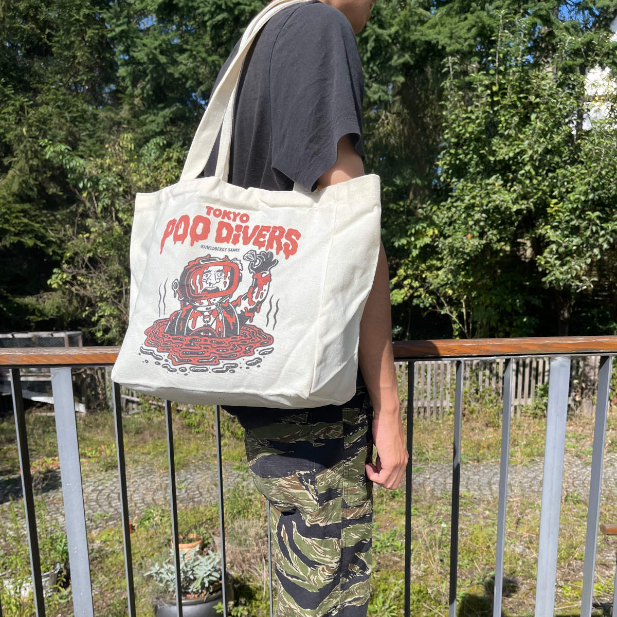 heldbergs-tokyo-poo-divers-tote-bag-stoffbeutel-baumwolle image 2