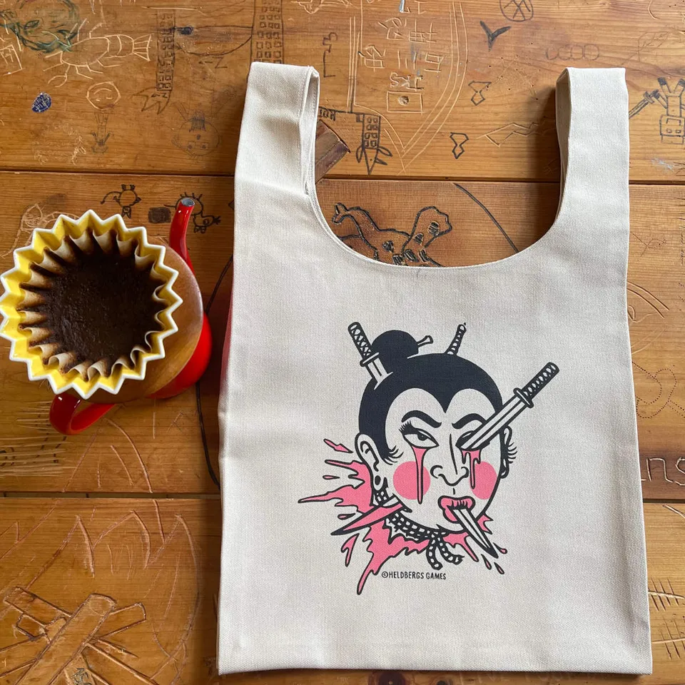 heldbergs-ichien-san-tote-bag-oliv-35x35-canvas image 1
